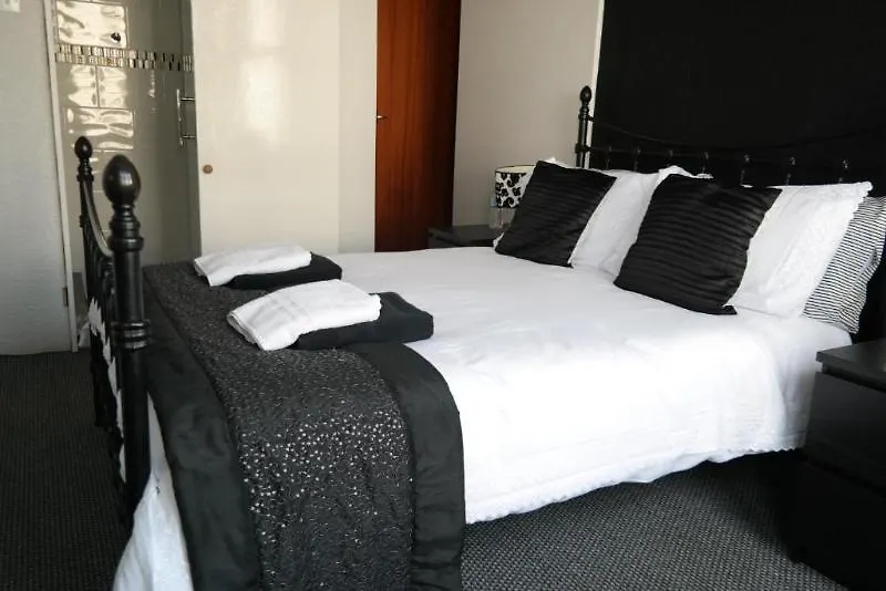 *** Bed & Breakfast Shananagens Guesthouse Blackpool United Kingdom